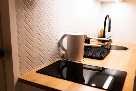 Peaceful Studio Close To Shops, Motorway, National Forest & Koalas! - Hotel Gold Coast 1