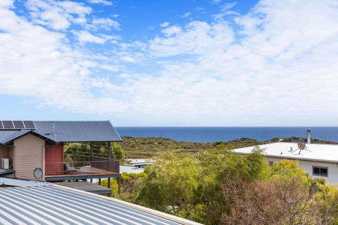 Peaceful And Renovated Original Beach House With Sweeping Views Of Gracetown - Hotel Gold Coast 1