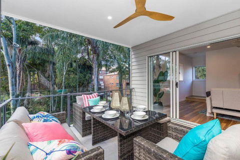 Park Avenue Townhouse Retreat Brisbane Sleeps 10 - Hotel Gold Coast 2