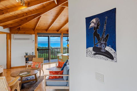 Peace & Plenty - Hotel Gold Coast 2