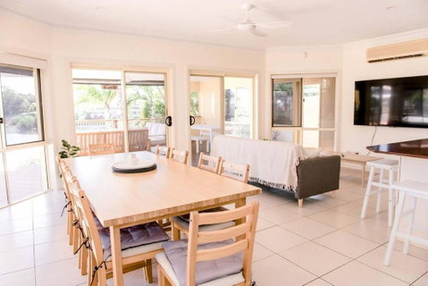 Peaceful Waterfront Home - Hotel Gold Coast 1