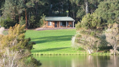 Pemberton Lake View Chalets - Hotel Gold Coast 1