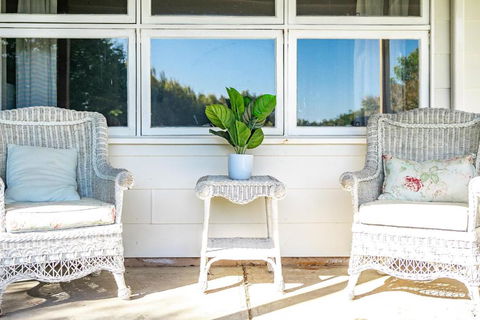Peaceful Seaside Cottage - Hotel Gold Coast 1