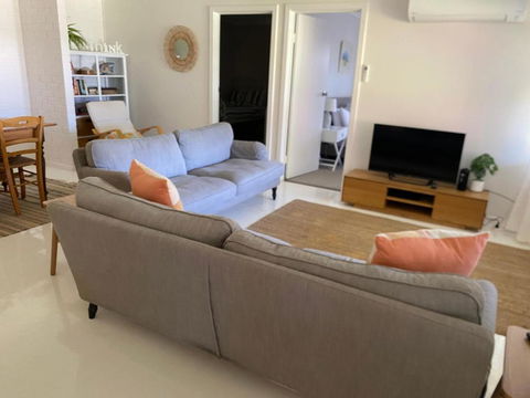 Peaceful Seaside Cottage - Hotel Gold Coast 3