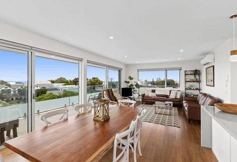 Penthouse Spectacular Ocean Views From Every Room - Hotel Gold Coast 0