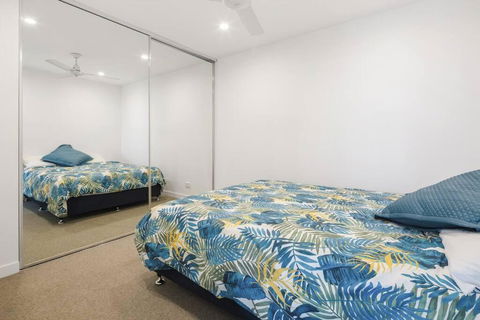 Perfect Haven In Spring Hill 2B1B And Parking - Hotel Gold Coast 3