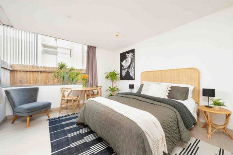 PERFECT STAY 2MIN By WALK TO THE BEACH FREE PARKING - Hotel Gold Coast 0