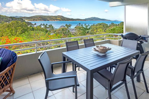 Poinciana 109 & Buggy Hamilton Island - Hotel Gold Coast 3