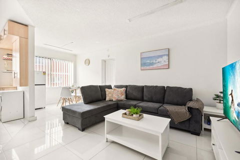 Polished 2-Bed Unit In The Heart Of Parramatta - Hotel Gold Coast 0