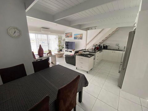 Port Lincoln Marina Waterfront Apartment - Hotel Gold Coast 2