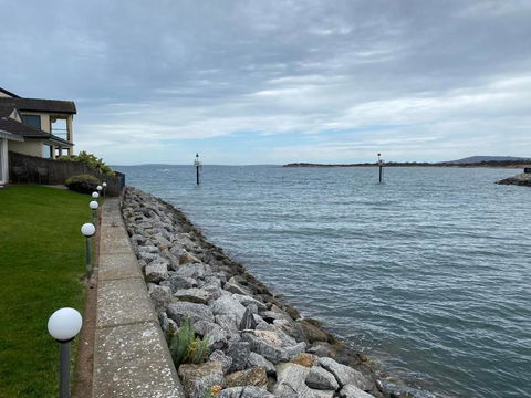 Port Lincoln Marina Waterfront Apartment - Hotel Gold Coast 1