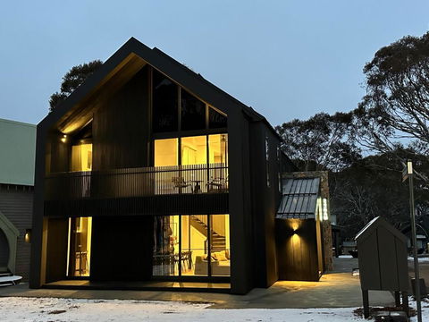 RAM, Alpine Getaways - Hotel Gold Coast 1