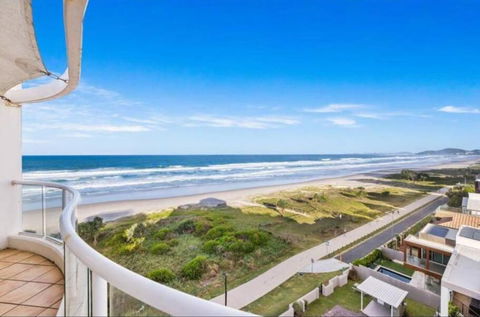 Premium Top Floor Oceanfront Unit In Regency On The Beach 705 - Hotel Gold Coast 2