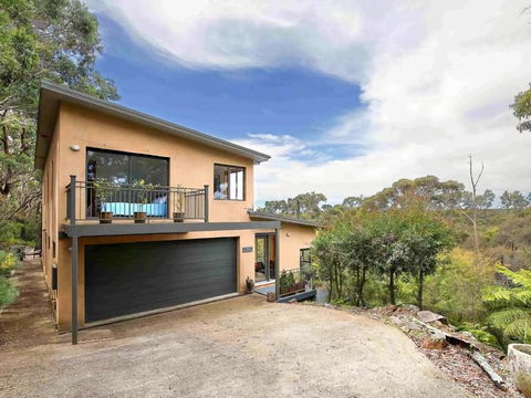 Postcards From The Edge - Hotel Gold Coast 0