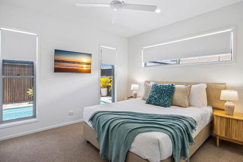Premium 4-Bed Coastal Escape With BBQ And Pool - Hotel Gold Coast 3