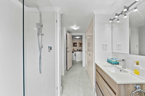 Prime Perth Apartment - Hotel Gold Coast 2