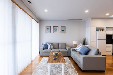 Promenade Unit 4 - Hotel Gold Coast 1