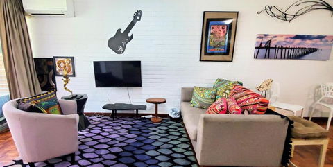 Quaint & Tranquil Subiaco 1 Bedroom Apartment - Hotel Gold Coast 3