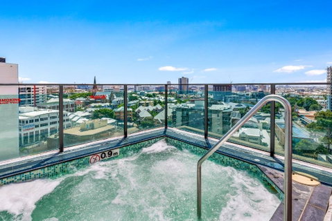 Quattro Apartments - Hotel Gold Coast 0