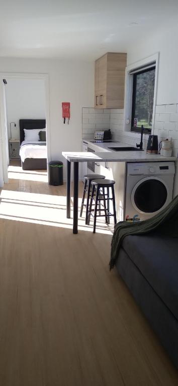 Rail Trail Retreat - Hotel Gold Coast 1