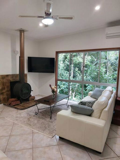 Rainforest Retreat-Fireplace-BBQ-3 Acres- - Hotel Gold Coast 1
