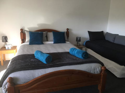 At HOME On HOLMES - Hotel Gold Coast 1