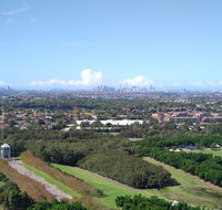 Australia Tower - Olympic Park Green - Hotel Gold Coast
