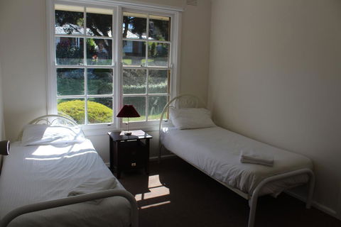 Australian Home Away @ Doncaster Grange Park - Hotel Gold Coast 2