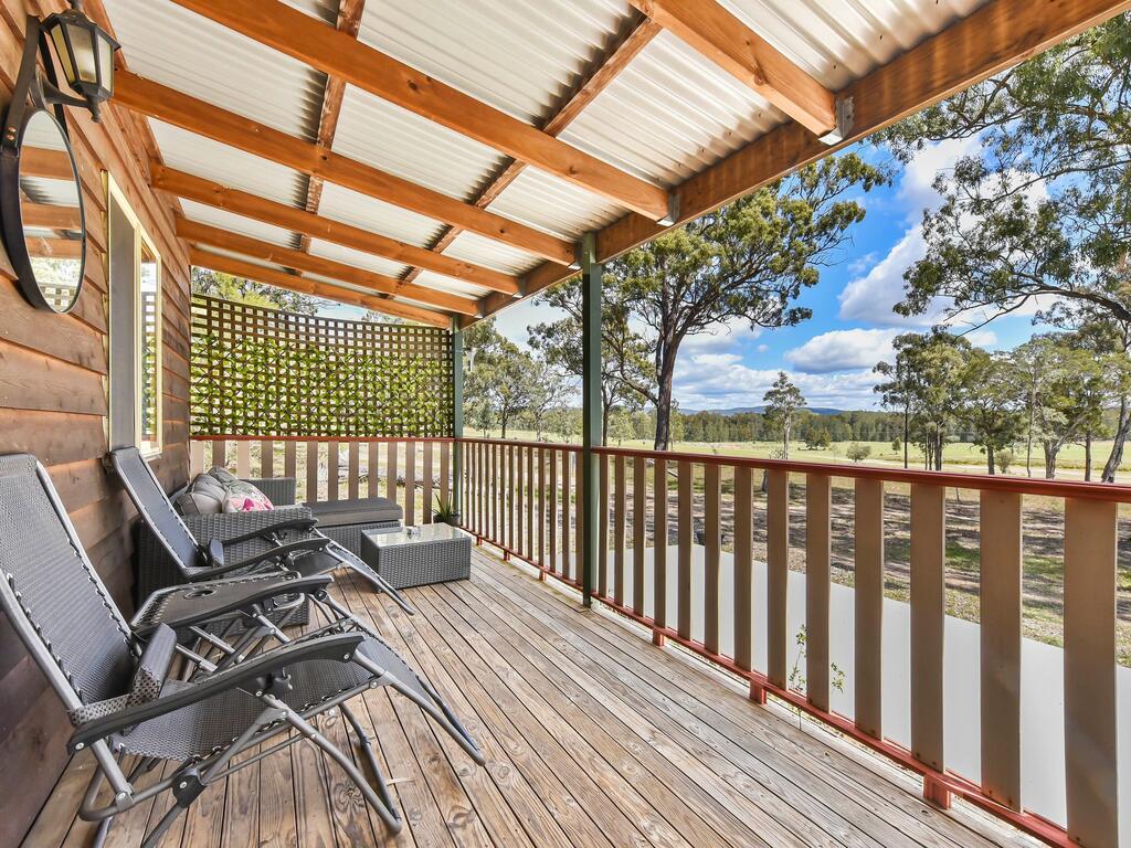 Ellalong NSW Hotel Gold Coast