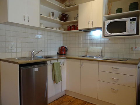 Autumn Affair Cottage 6 - Hotel Gold Coast 2