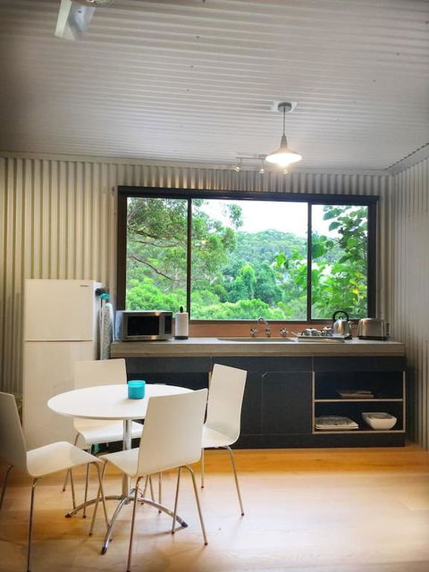 Avoca Beach And Bush - Hotel Gold Coast 3