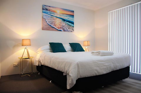 Azure Villa - Hotel Gold Coast 0