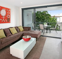 Back of the Block Bulimba - Executive 3BR Bulimba apartment with leafy outlook - Hotel Gold Coast