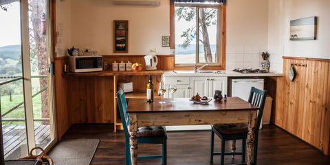 Balingup Heights Hilltop Forest Cottages - Hotel Gold Coast 3