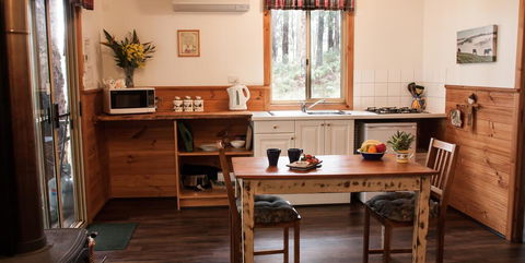 Balingup Heights Hilltop Forest Cottages - Hotel Gold Coast 2