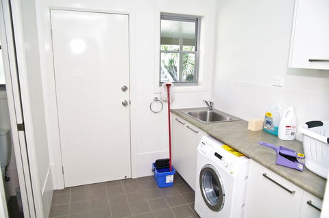 Banyula, 103 Neville Morton Drive - Hotel Gold Coast 3