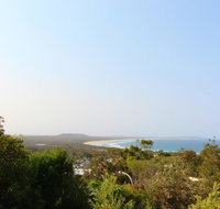 Barefoot 32 Skyline Crescent Crescent Head - Hotel Gold Coast