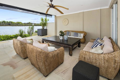 Beach House @ The Cove - Hotel Gold Coast 3