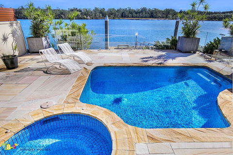 Beach House @ The Cove - Hotel Gold Coast 0