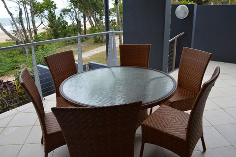 Beach House Apartment 1 - Hotel Gold Coast 3