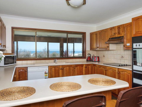 Beach House On Jones Beach - Kiama Accommodation - Hotel Gold Coast 3