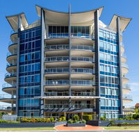 Beach House on Suttons - Hotel Gold Coast