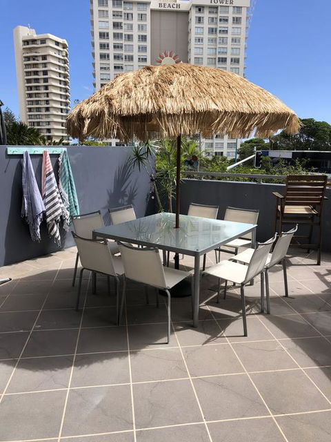 Beach Side Ocean Burleigh Heads 3 Bedroom Family Accomodation - Hotel Gold Coast 1