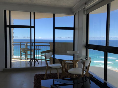 Beachcomber Resort - Official - Hotel Gold Coast 2