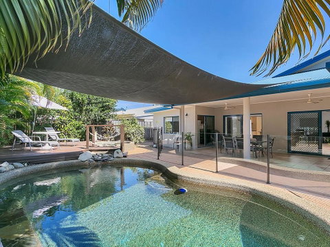 Beachcomber Trinity Beach - Hotel Gold Coast 0