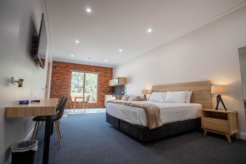 Red Waratah Accommodation - Hotel Gold Coast 2