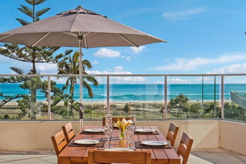 Reflections 202 - Hotel Gold Coast 1
