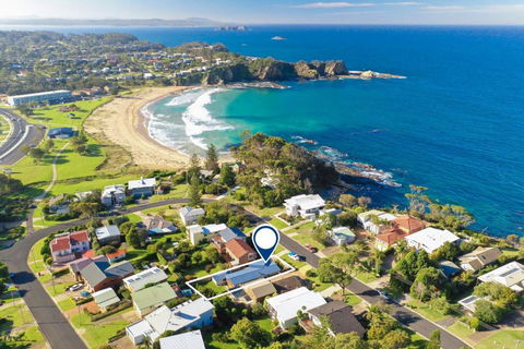 Relax And Reconnect At MaluaBay - Hotel Gold Coast 0