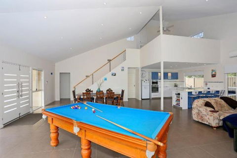 Relax At Falcon By The Bay - Hotel Gold Coast 1
