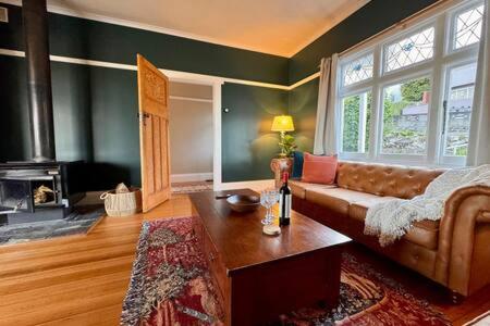 Renovated Cottage Near Cataract Gorge Launceston - Hotel Gold Coast 0